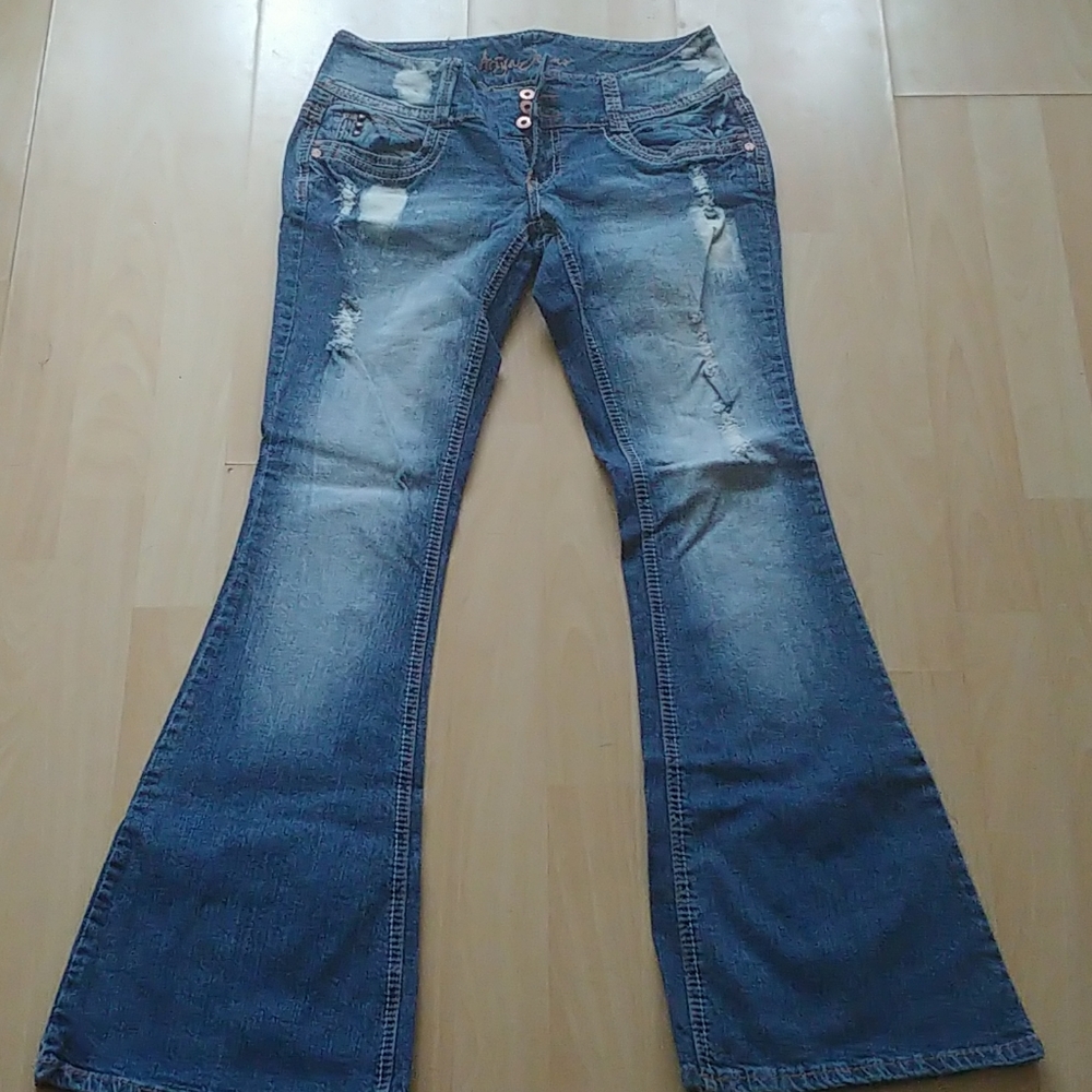 Low-rise flare wash jeans